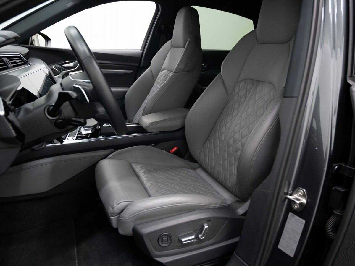 Audi e-tron 2020 года с пробегом. Фото: #7