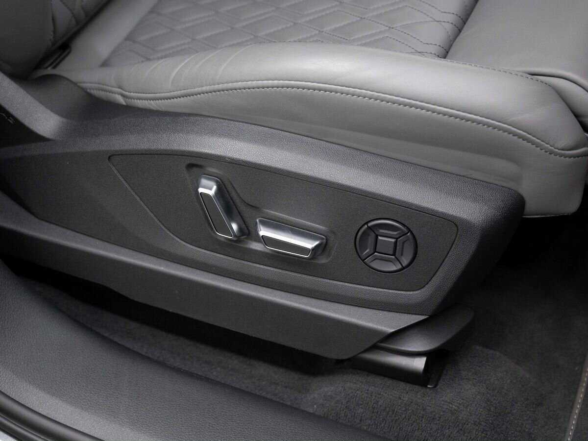 Audi e-tron 2020 года с пробегом. Фото: #12