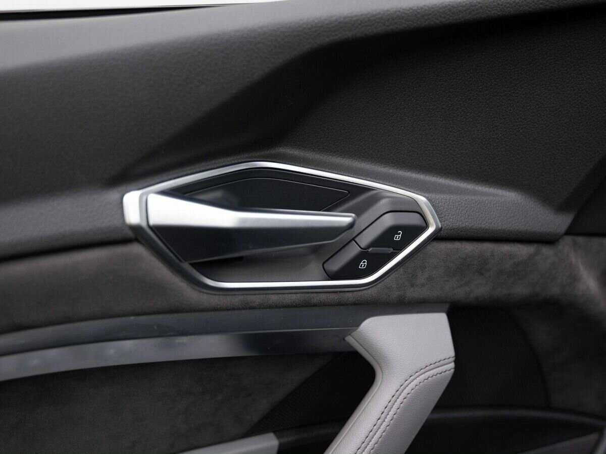 Audi e-tron 2020 года с пробегом. Фото: #19