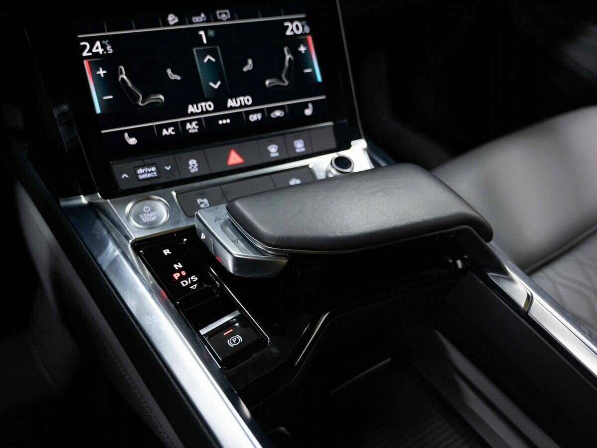 Audi e-tron 2020 года с пробегом. Фото: #25
