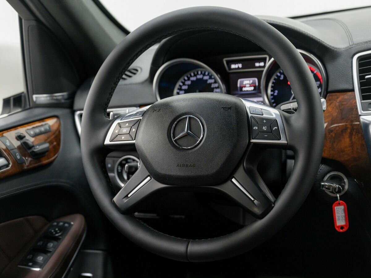 Mercedes-Benz GL-Класс 2013 года с пробегом. Фото: #10