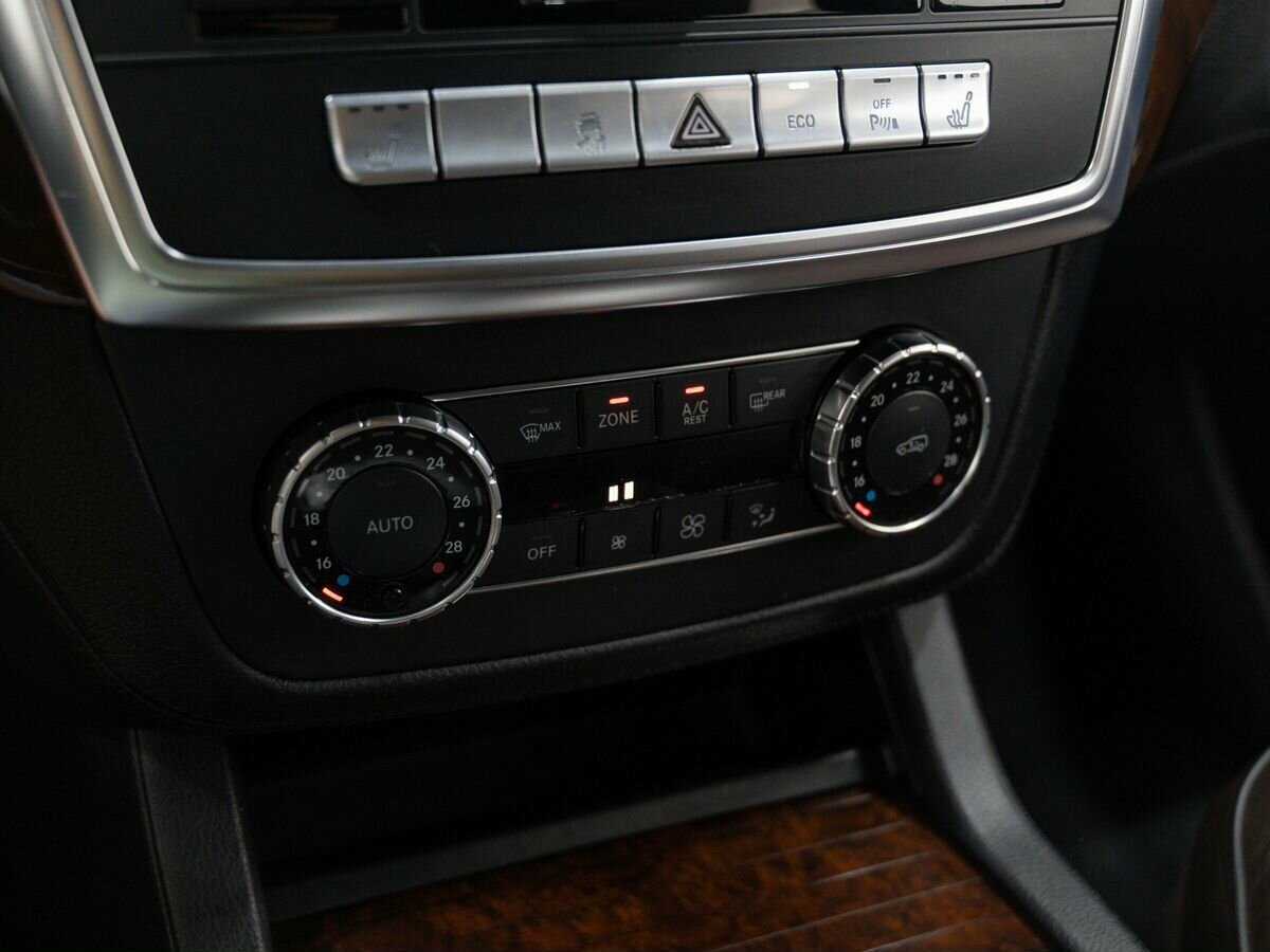 Mercedes-Benz GL-Класс 2013 года с пробегом. Фото: #18