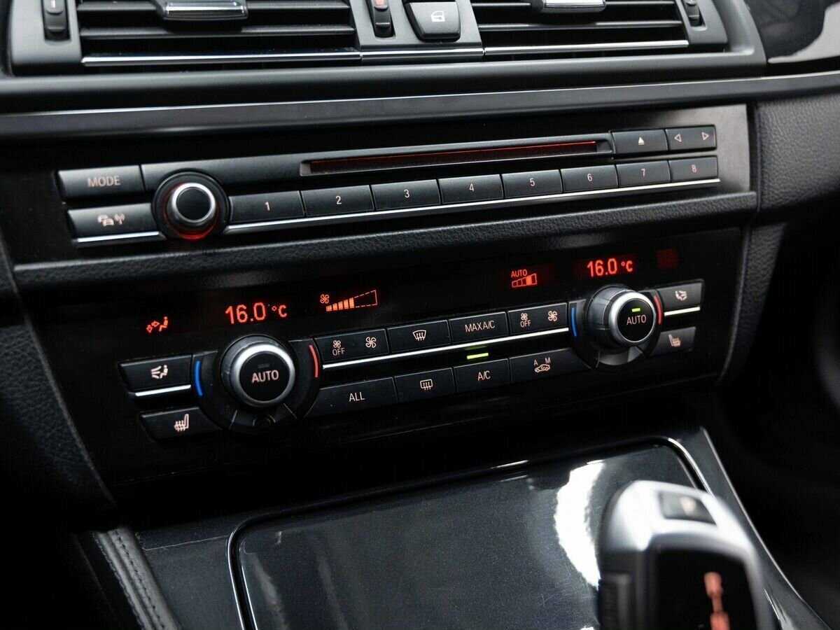 BMW 5 серии 2012 года с пробегом. Фото: #17