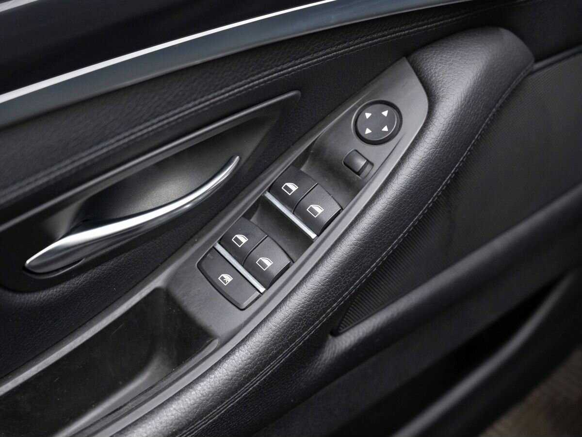 BMW 5 серии 2012 года с пробегом. Фото: #21