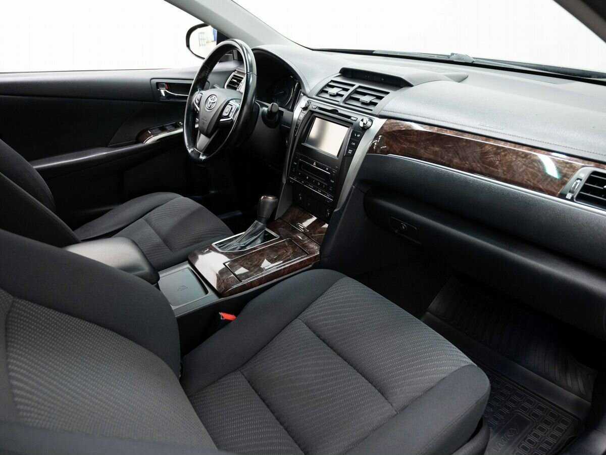 Б/У Тойота Камри 2016 года. Фото: #10