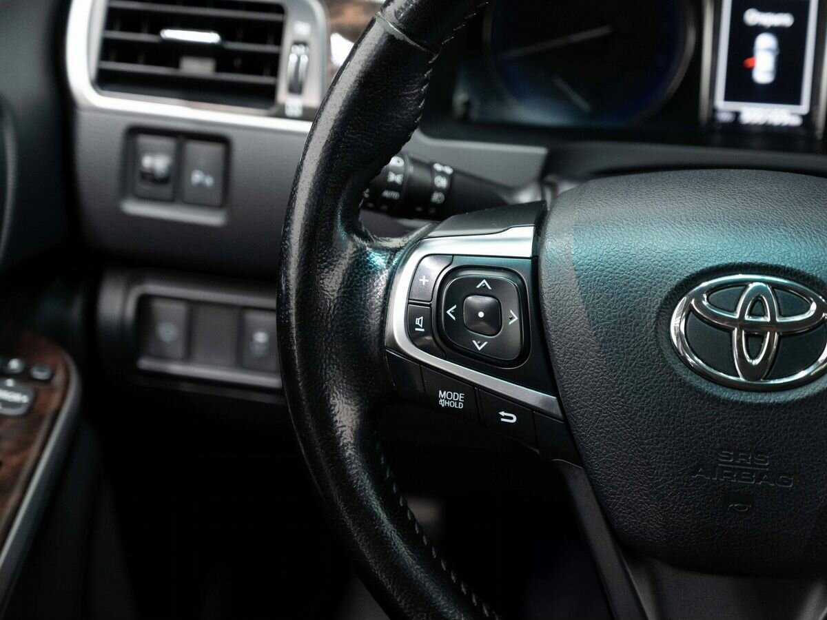 Б/У Тойота Камри 2016 года. Фото: #14