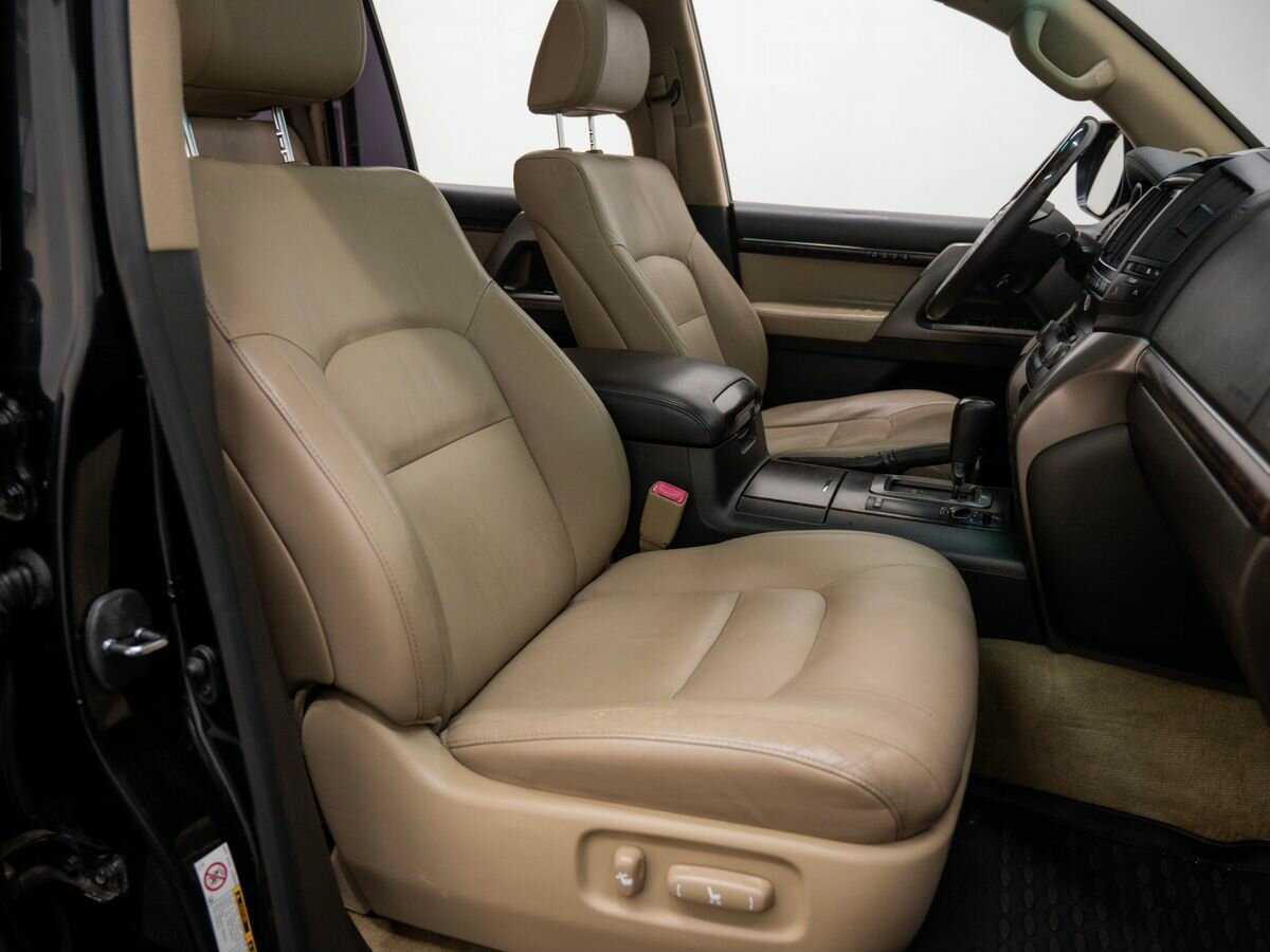 Toyota Land Cruiser 2011 года с пробегом. Фото: #7