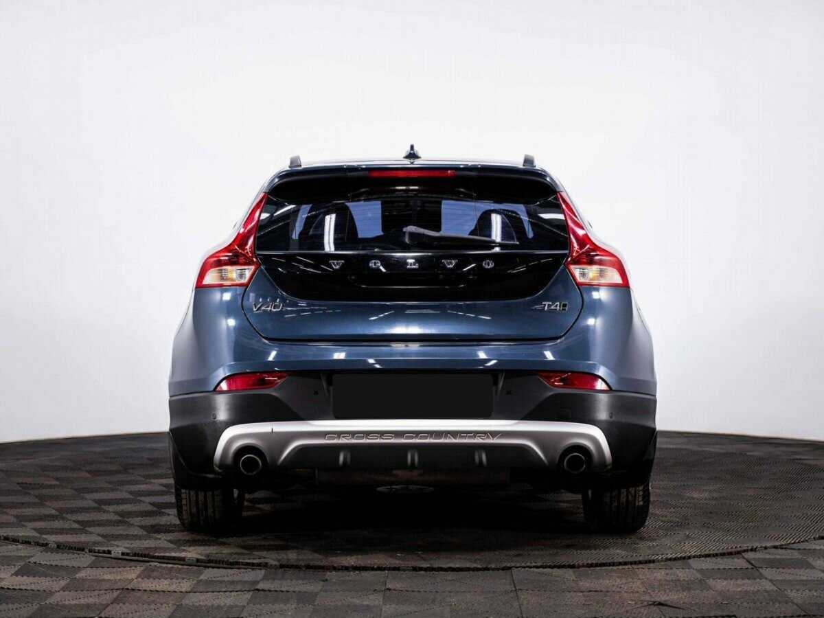Volvo V40 Cross Country 2017 года с пробегом. Фото: #4