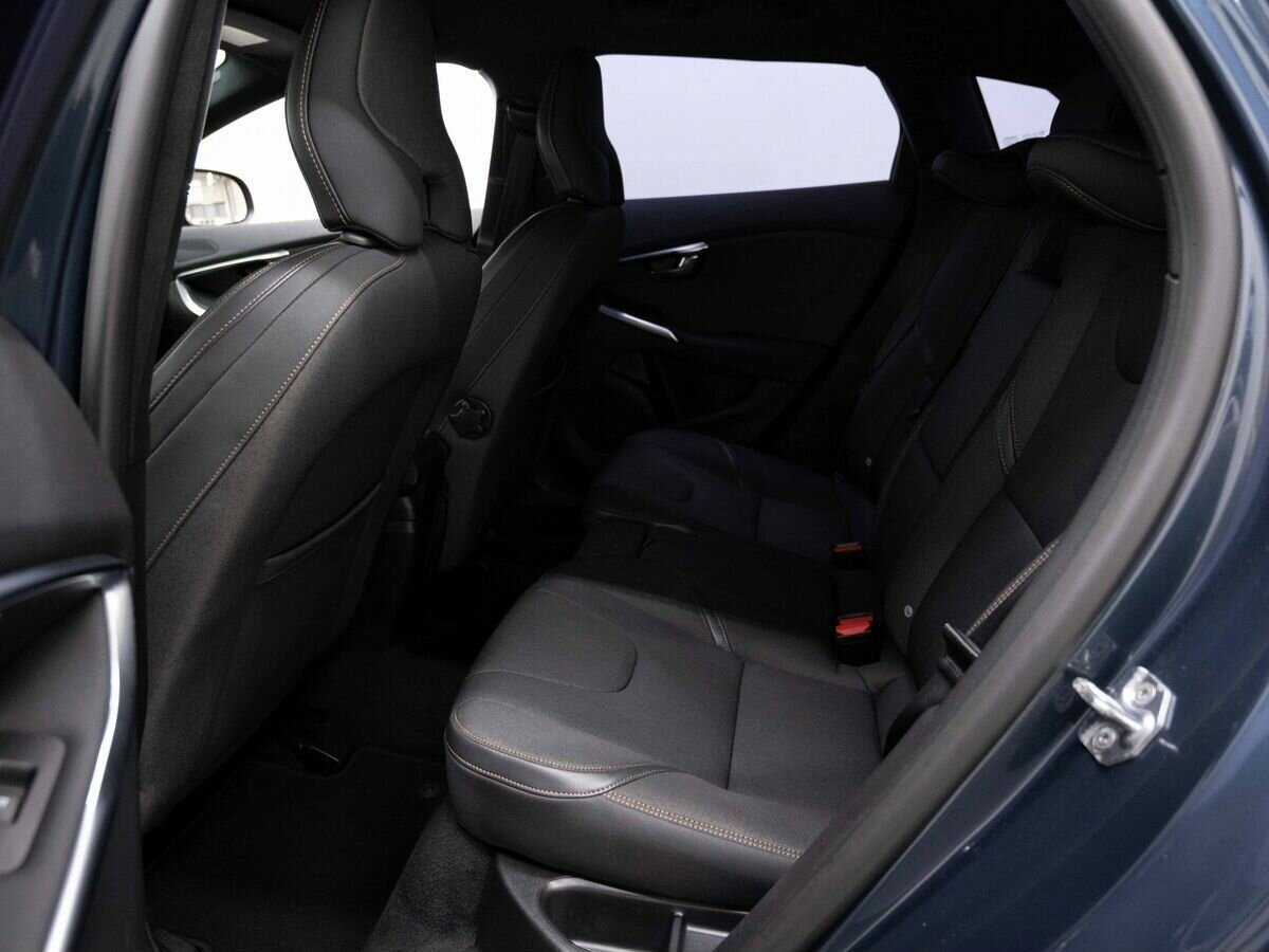 Volvo V40 Cross Country 2017 года с пробегом. Фото: #8