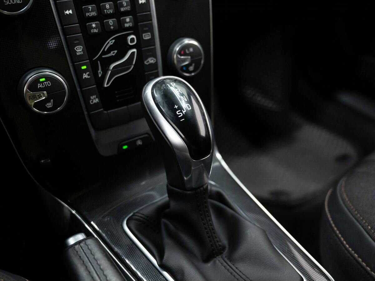 Volvo V40 Cross Country 2017 года с пробегом. Фото: #17