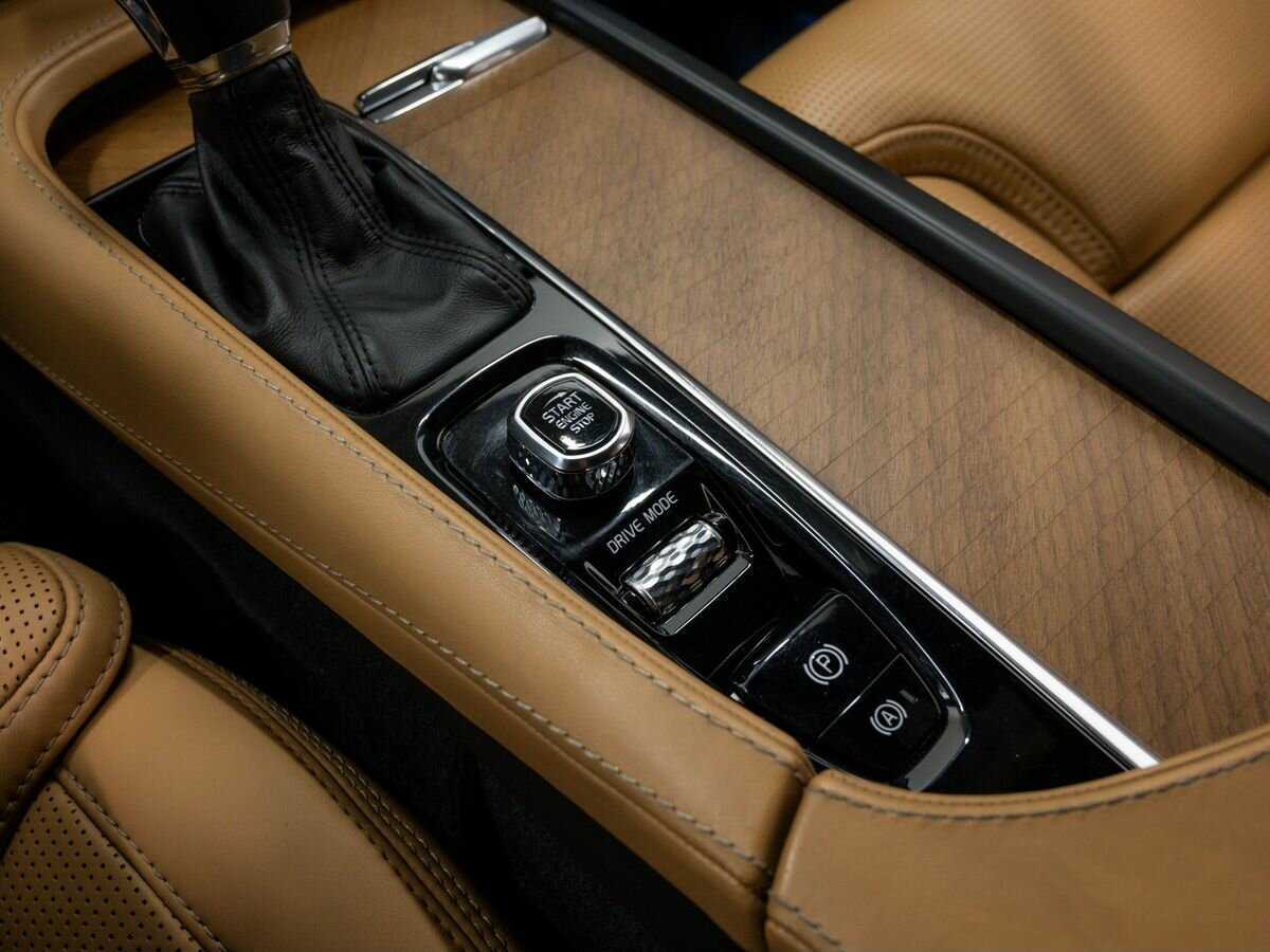 Volvo XC90 2018 года с пробегом. Фото: #18