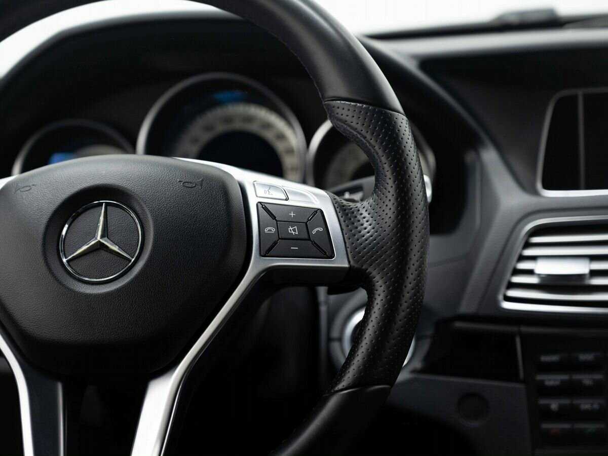 Mercedes-Benz E-Класс 2013 года с пробегом. Фото: #13