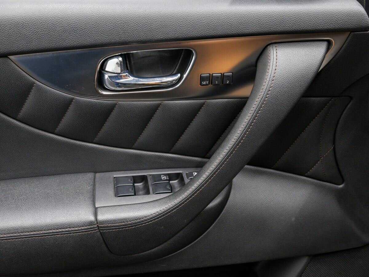 Infiniti FX 2009 года с пробегом. Фото: #14