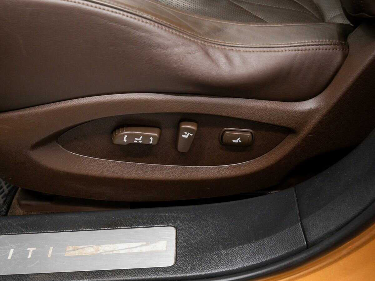 Infiniti FX 2009 года с пробегом. Фото: #15