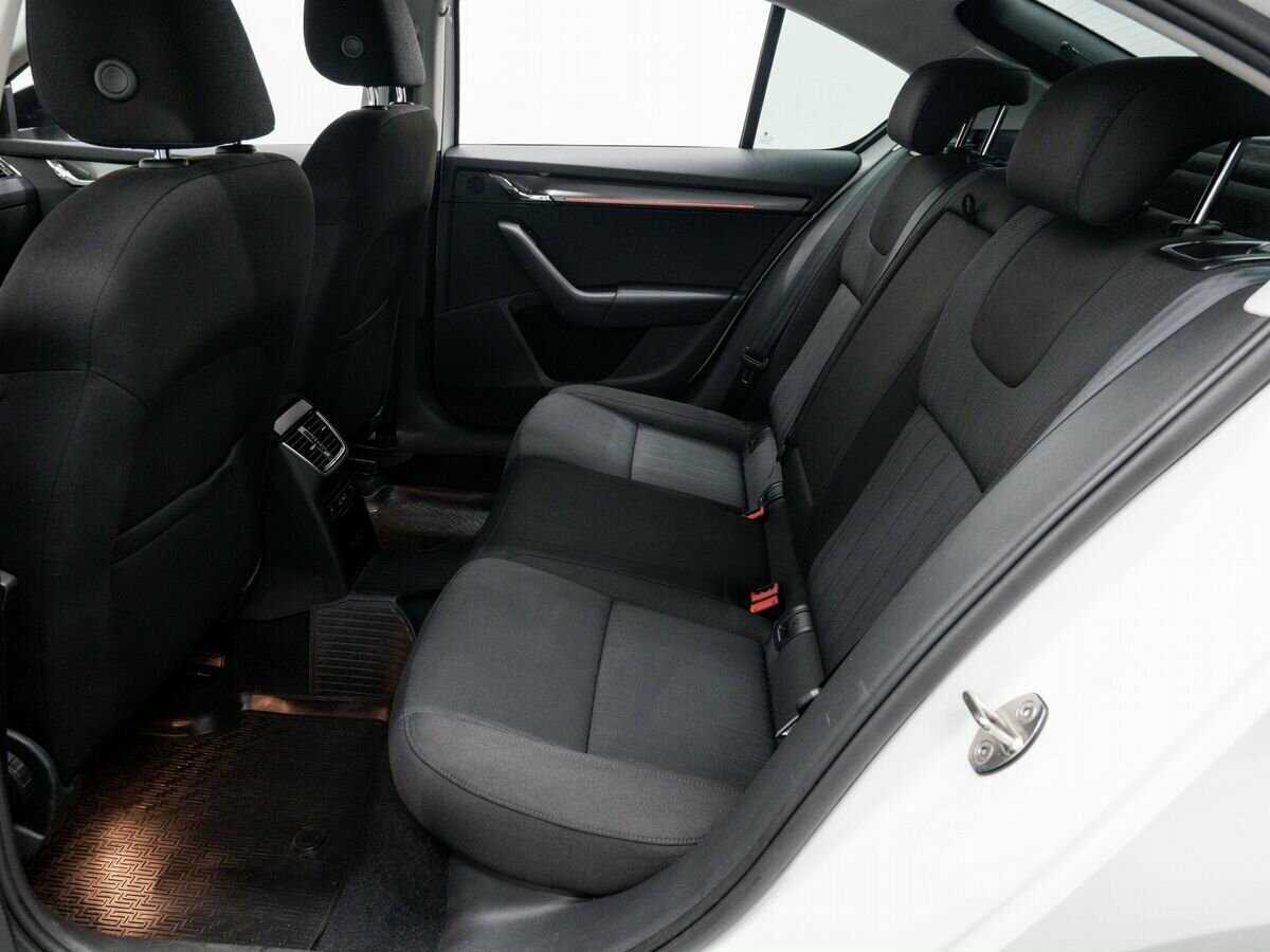 Skoda Octavia 2018 года с пробегом. Фото: #9