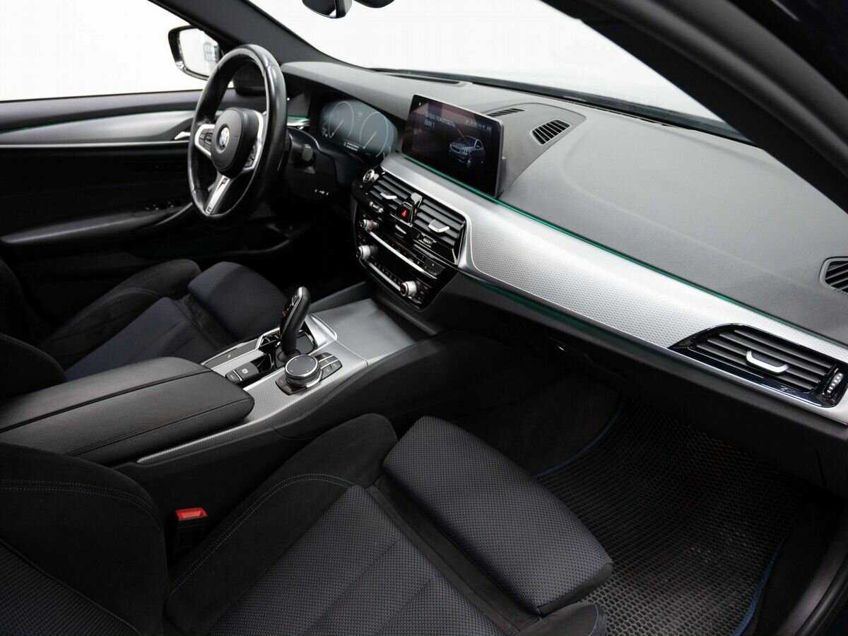 BMW 5 серии 2018 года с пробегом. Фото: #10