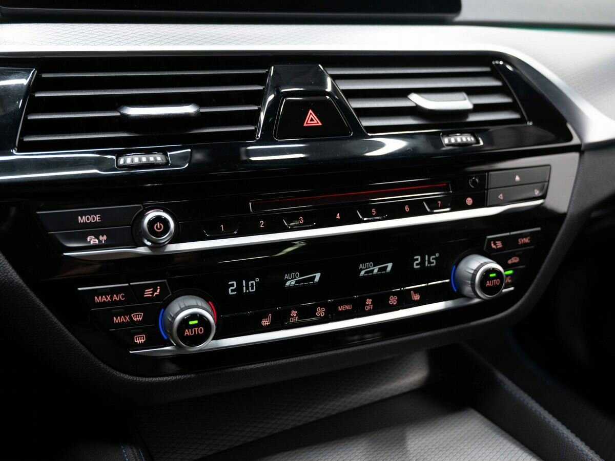 BMW 5 серии 2018 года с пробегом. Фото: #19