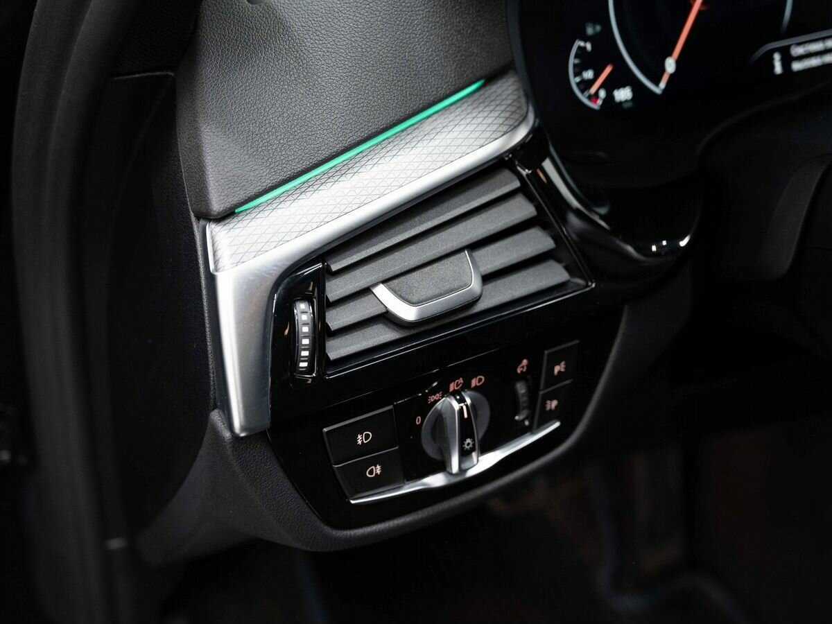 BMW 5 серии 2018 года с пробегом. Фото: #25