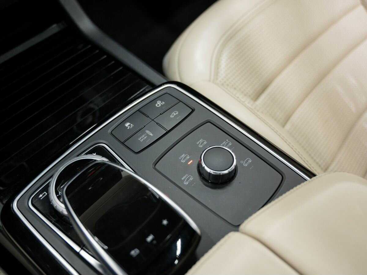 Mercedes-Benz GLE AMG 2016 года с пробегом. Фото: #17