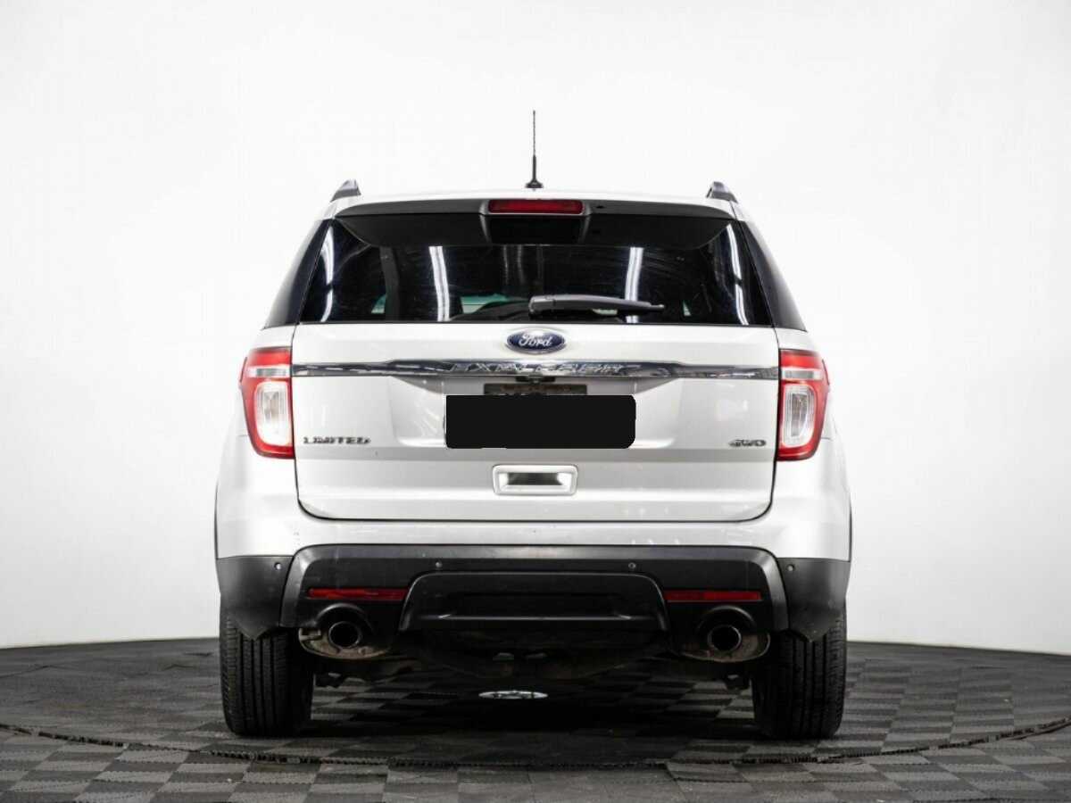 Ford Explorer 2013 года с пробегом. Фото: #4
