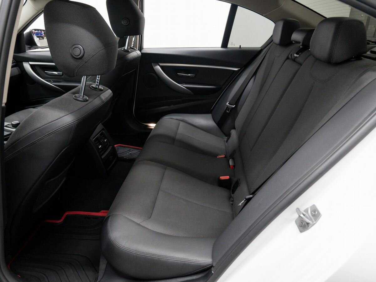 BMW 3 серии 2017 года с пробегом. Фото: #11