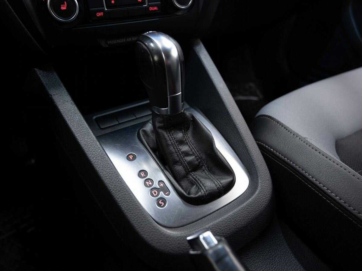 Б/У Фольксваген Джетта 2012 года. Фото: #20