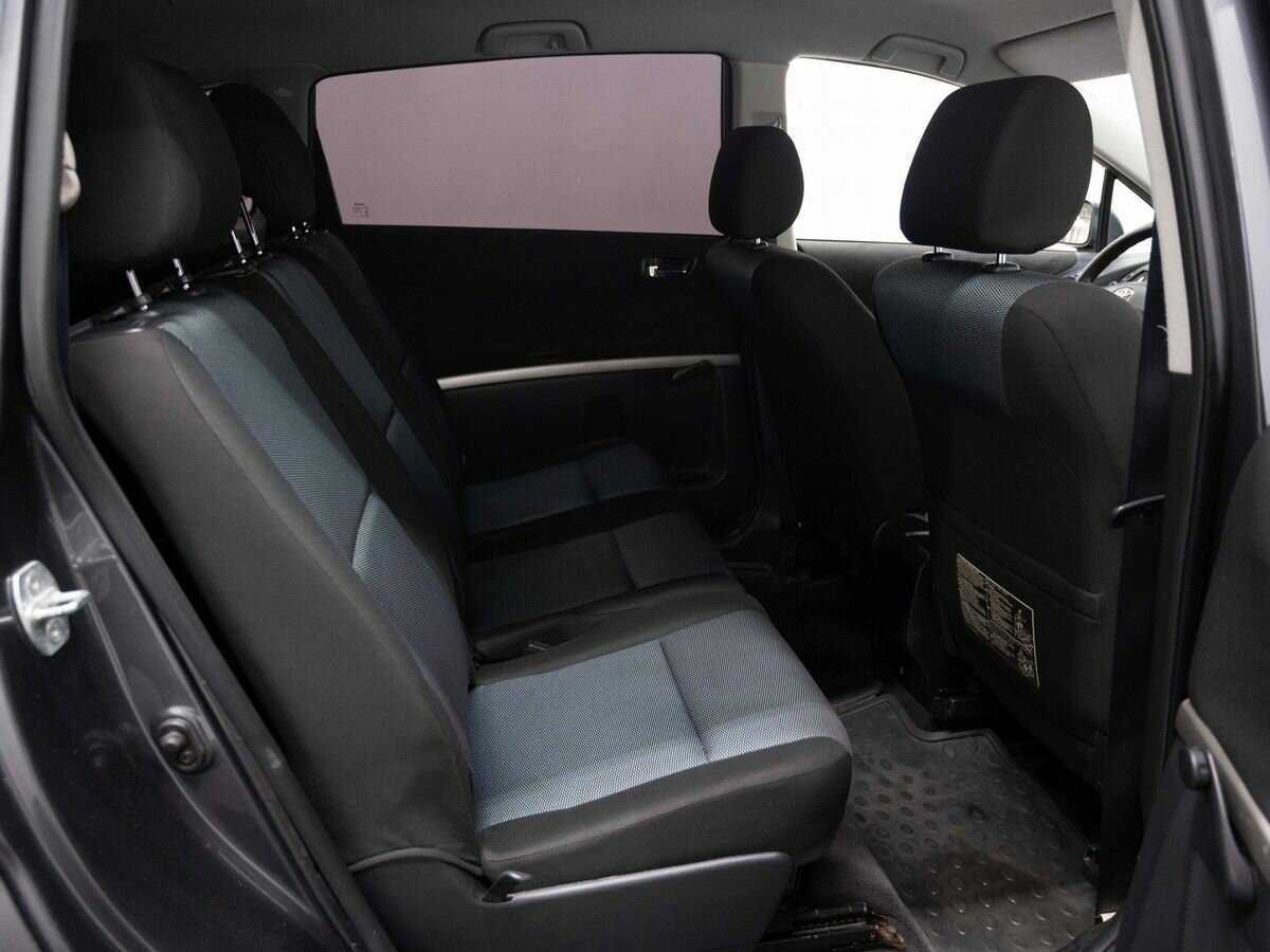 Toyota Corolla Verso 2008 года с пробегом. Фото: #9