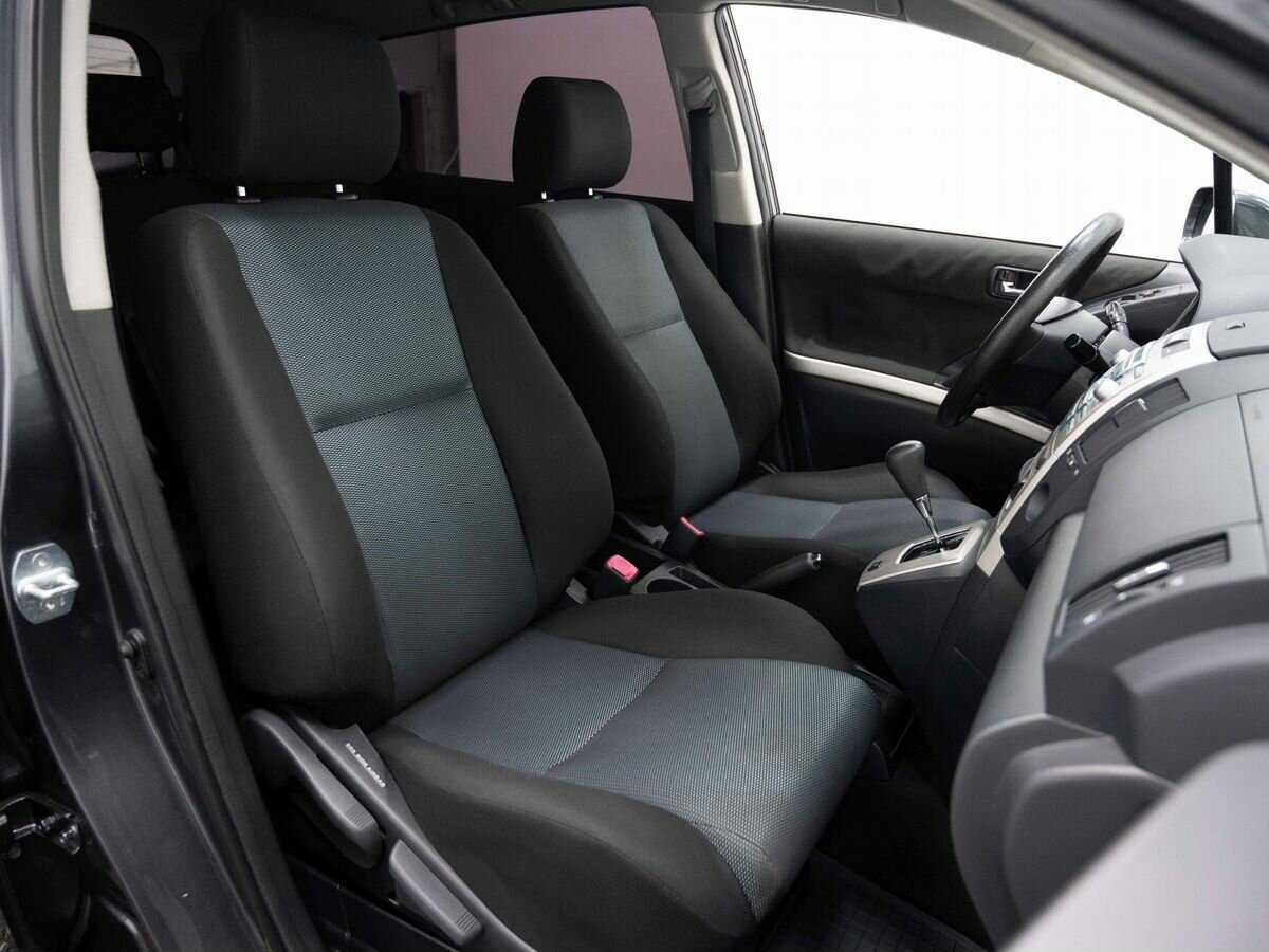 Toyota Corolla Verso 2008 года с пробегом. Фото: #11