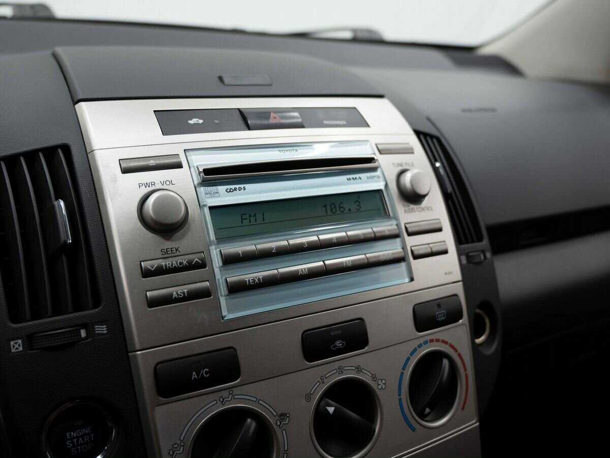 Toyota Corolla Verso 2008 года с пробегом. Фото: #16