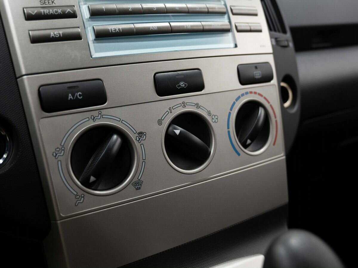 Toyota Corolla Verso 2008 года с пробегом. Фото: #17