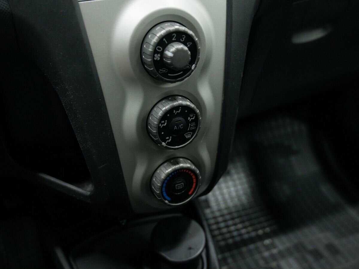 Toyota Yaris 2008 года с пробегом. Фото: #16