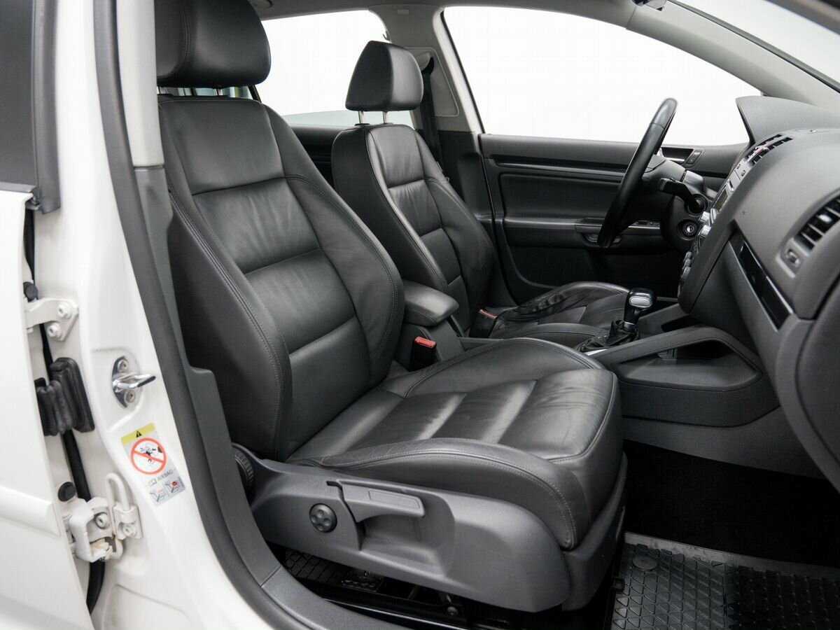 Volkswagen Golf 2008 года с пробегом. Фото: #7