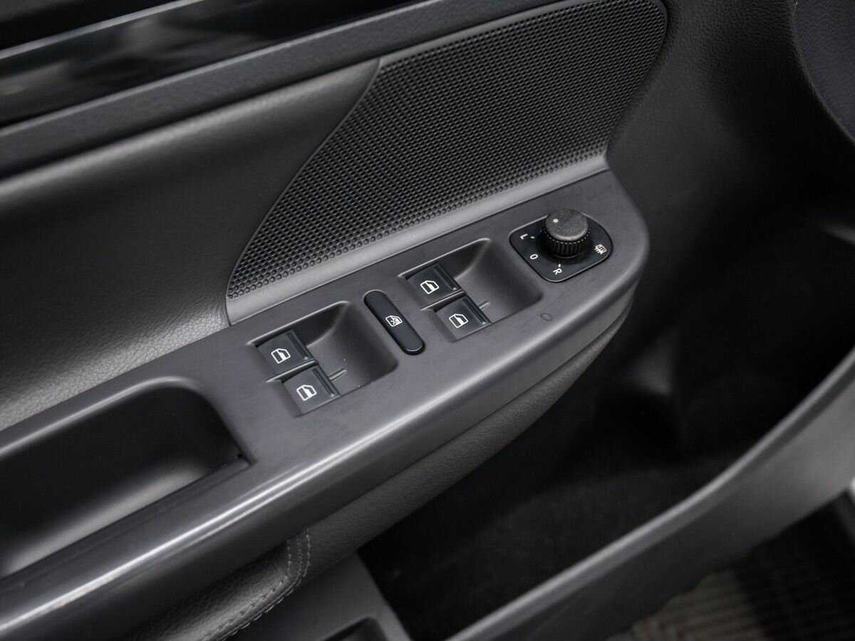 Volkswagen Golf 2008 года с пробегом. Фото: #14