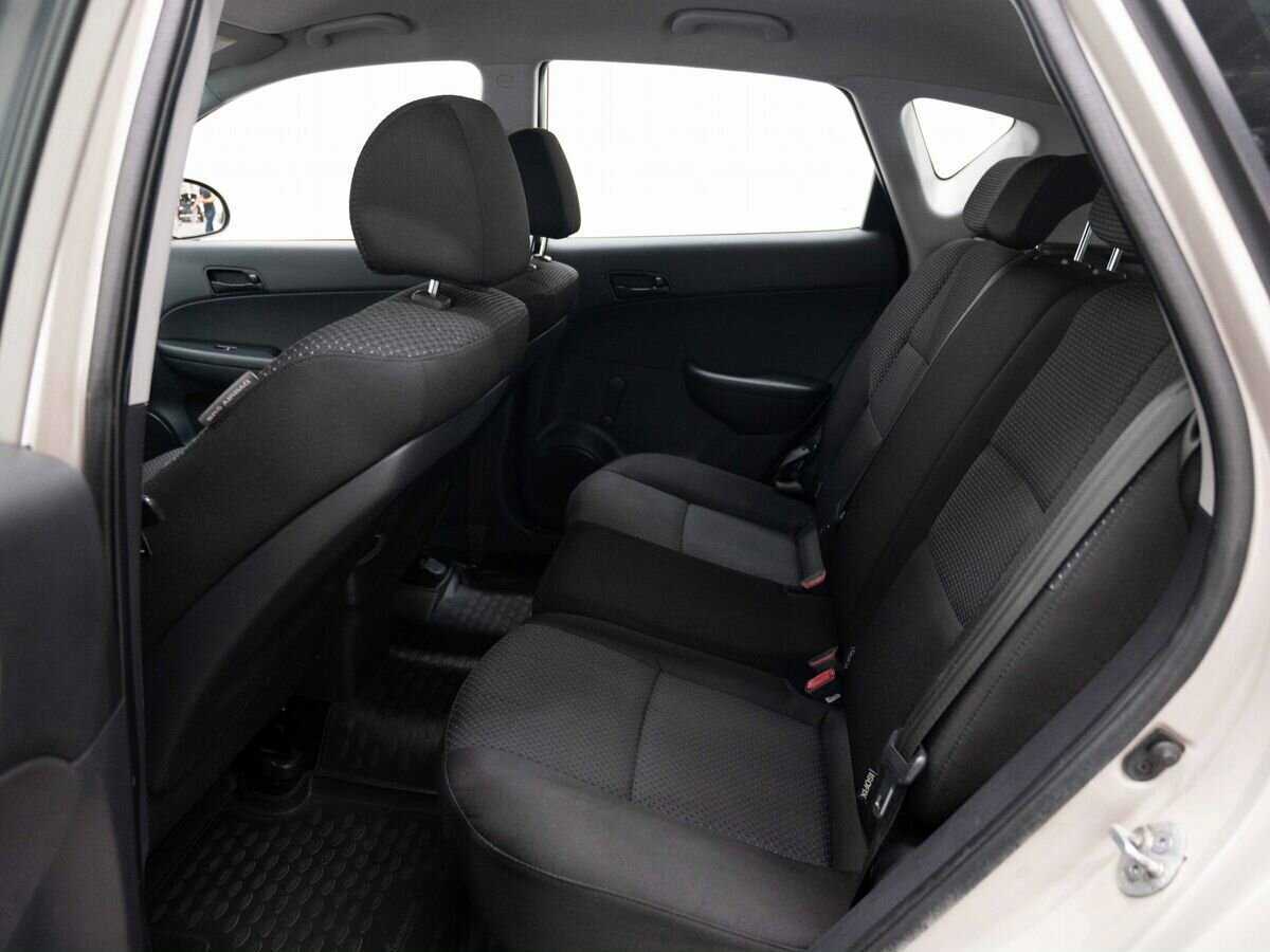 Hyundai i30 2010 года с пробегом. Фото: #8