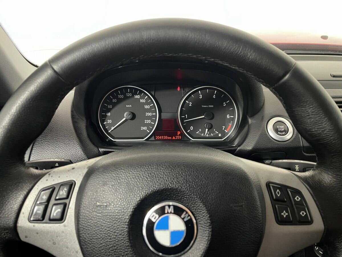 BMW 1 серии 2010 года с пробегом. Фото: #9