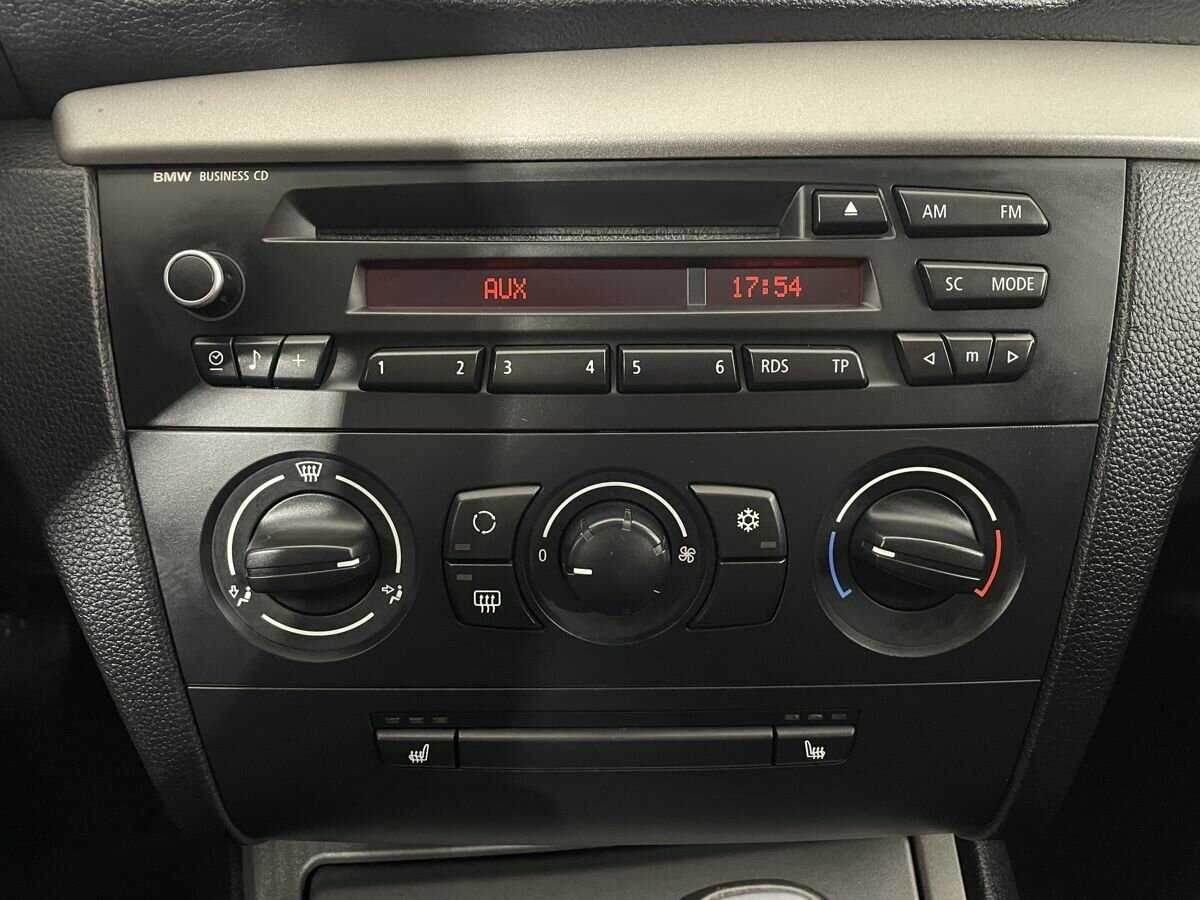 BMW 1 серии 2010 года с пробегом. Фото: #10