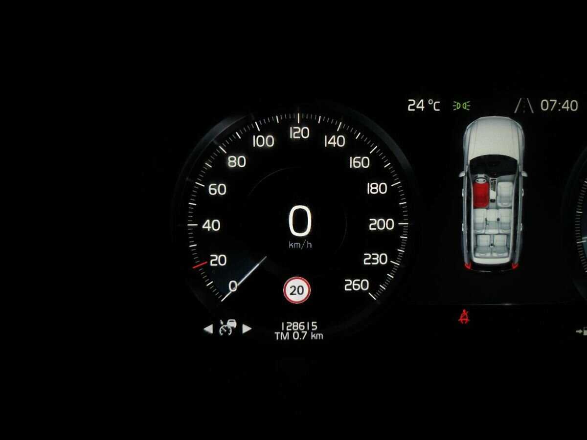 Volvo XC90 2015 года с пробегом. Фото: #16