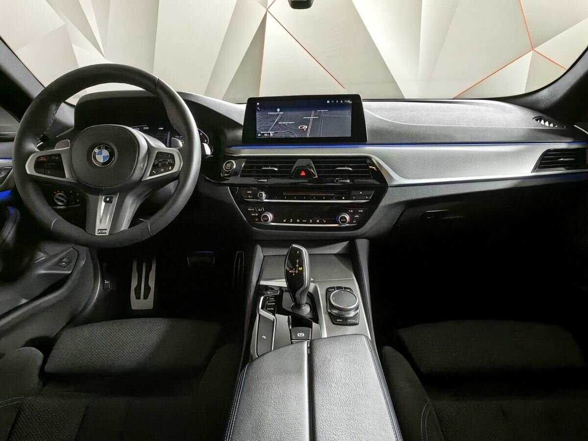 BMW 5 серии 2018 года с пробегом. Фото: #9
