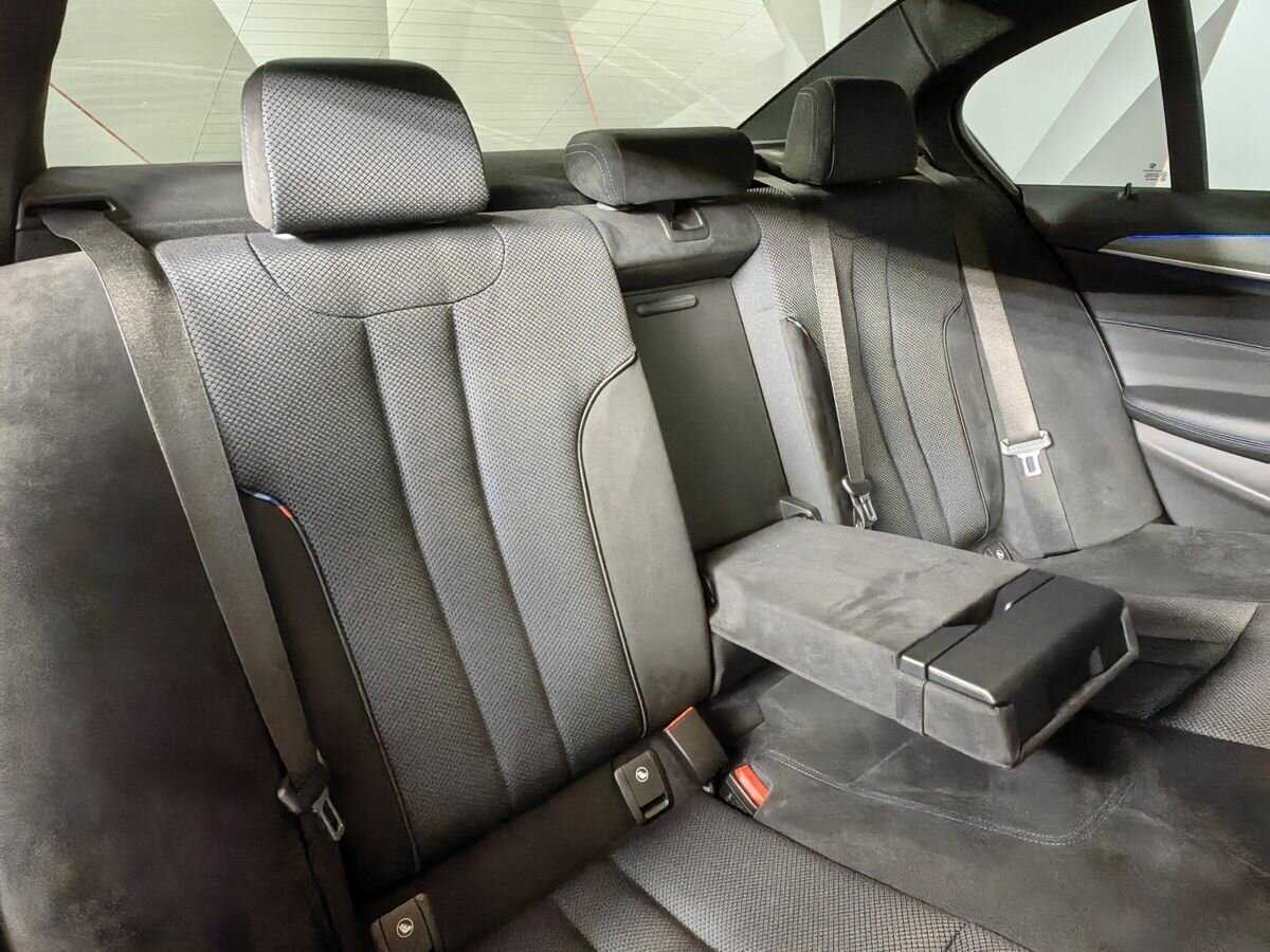 BMW 5 серии 2018 года с пробегом. Фото: #12