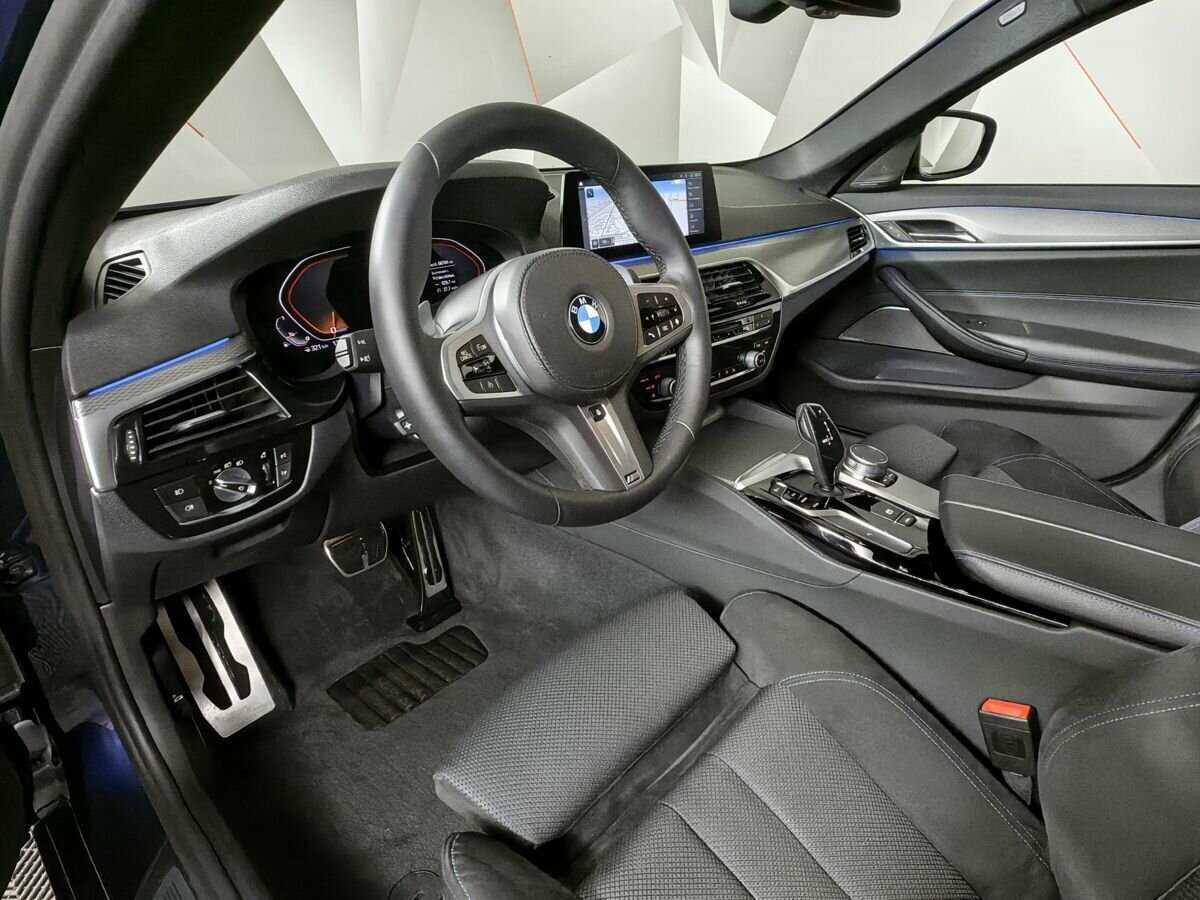 BMW 5 серии 2018 года с пробегом. Фото: #13