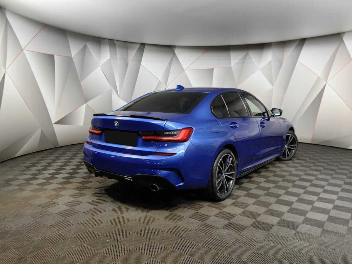 BMW 3 серии 2020 года с пробегом. Фото: #1