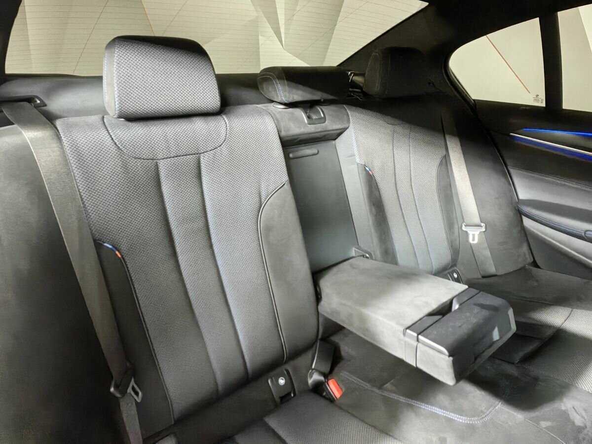 BMW 5 серии 2021 года с пробегом. Фото: #12