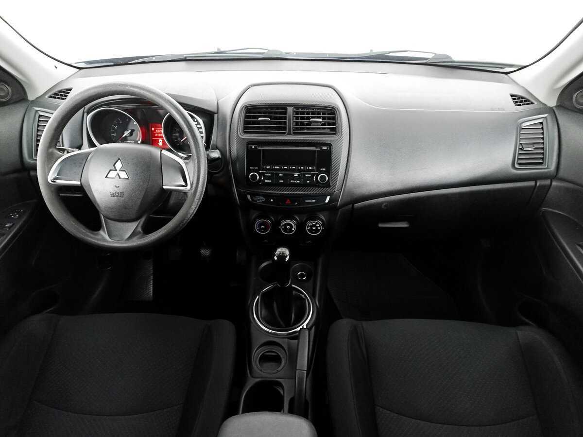 Б/У Митсубиши АС-Икс 2014 года. Фото: #9