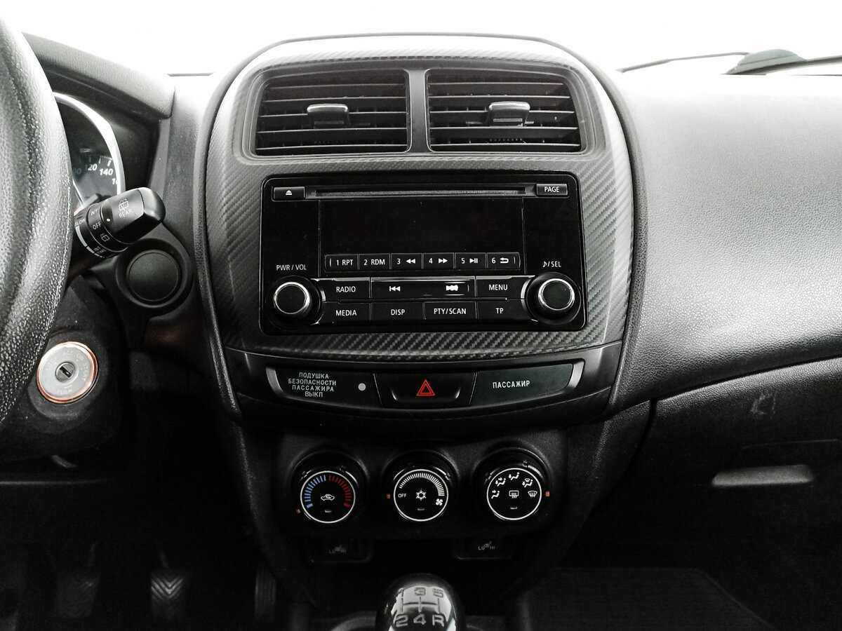 Б/У Митсубиши АС-Икс 2014 года. Фото: #10