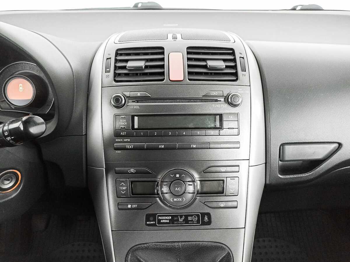 Toyota Auris 2008 года с пробегом. Фото: #12