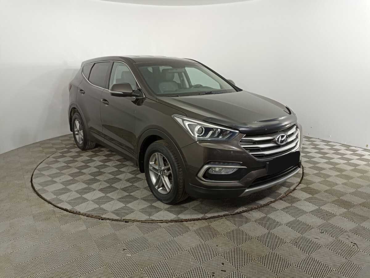 Hyundai Santa Fe 2017 года с пробегом. Фото: #2