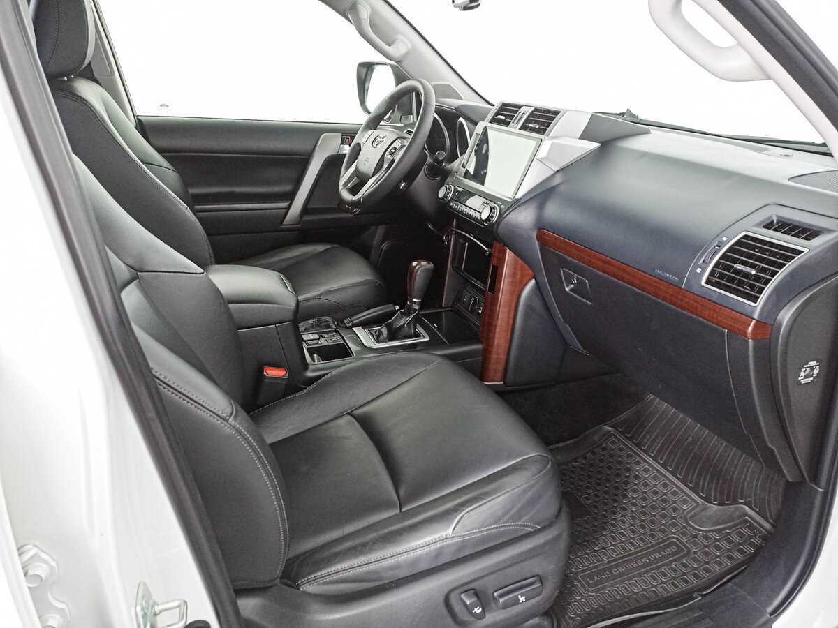 Toyota Land Cruiser Prado 2017 года с пробегом. Фото: #10