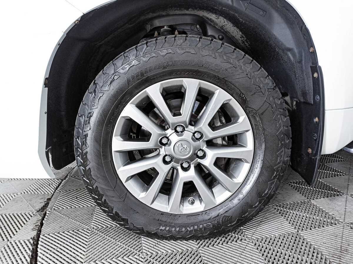 Toyota Land Cruiser Prado 2017 года с пробегом. Фото: #17