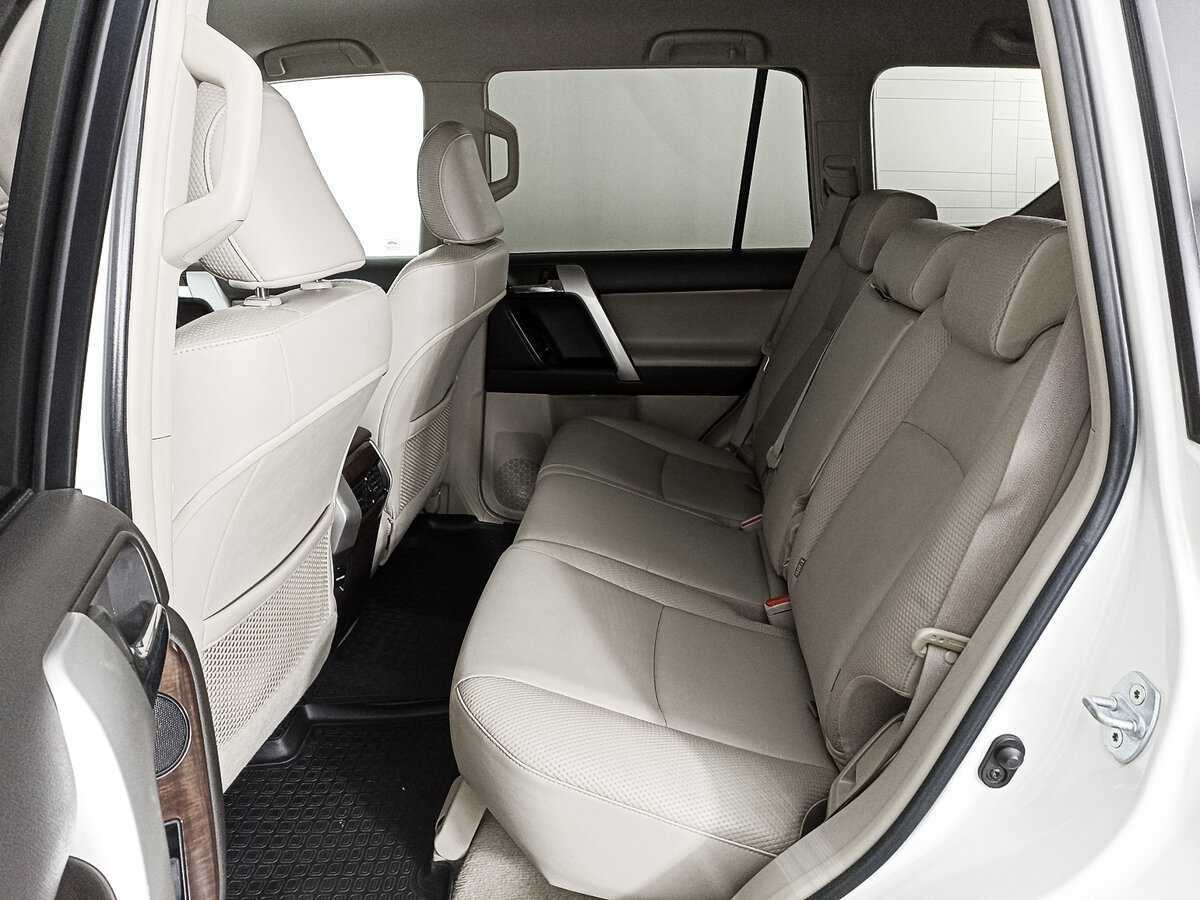 Toyota Land Cruiser Prado 2013 года с пробегом. Фото: #7