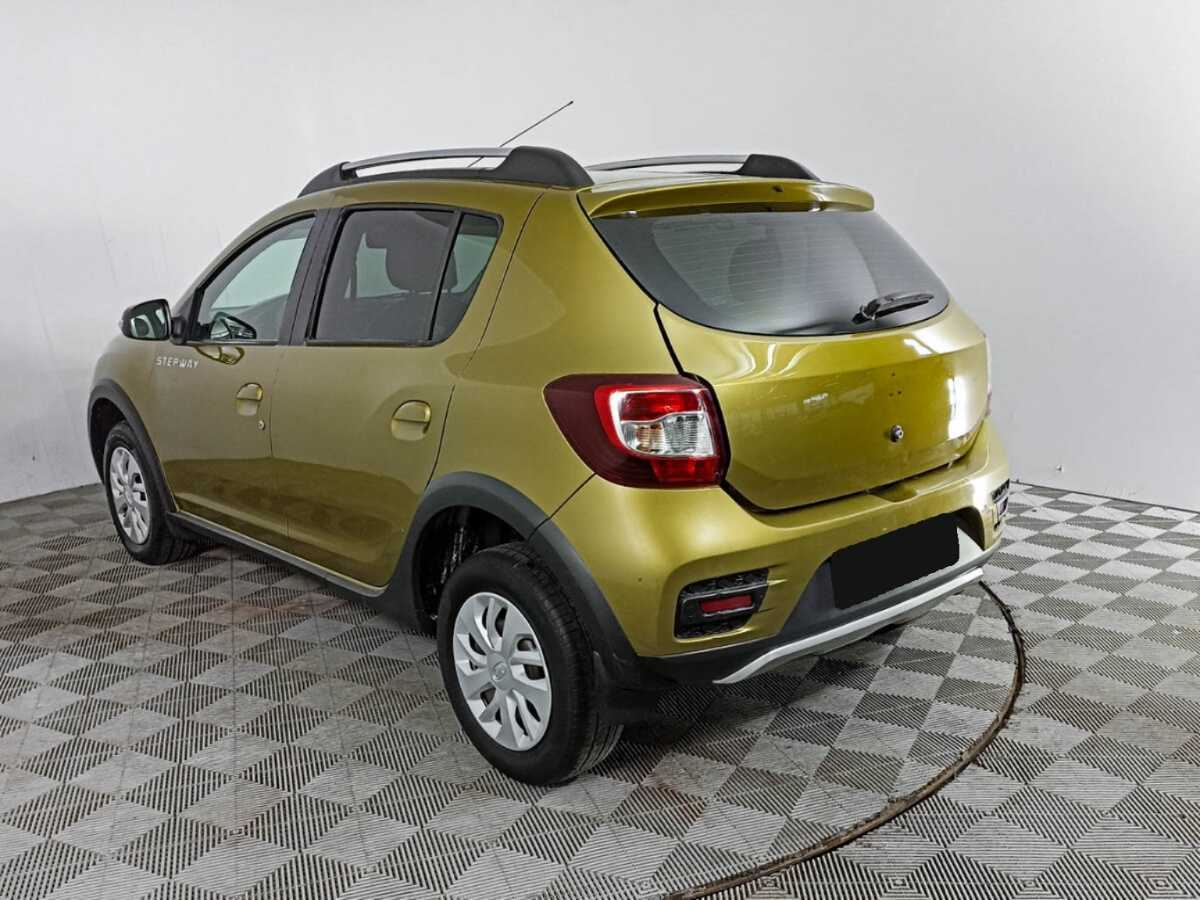 Б/У Рено Сандеро 2017 года. Фото: #6